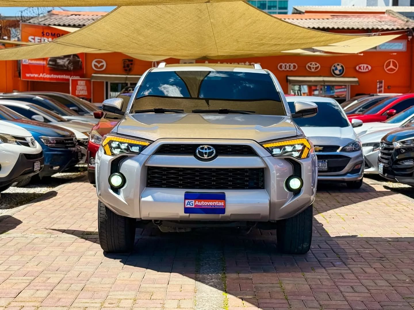 TOYOTA 4RUNNER SR5 4WD DE AGENCIA M.2017