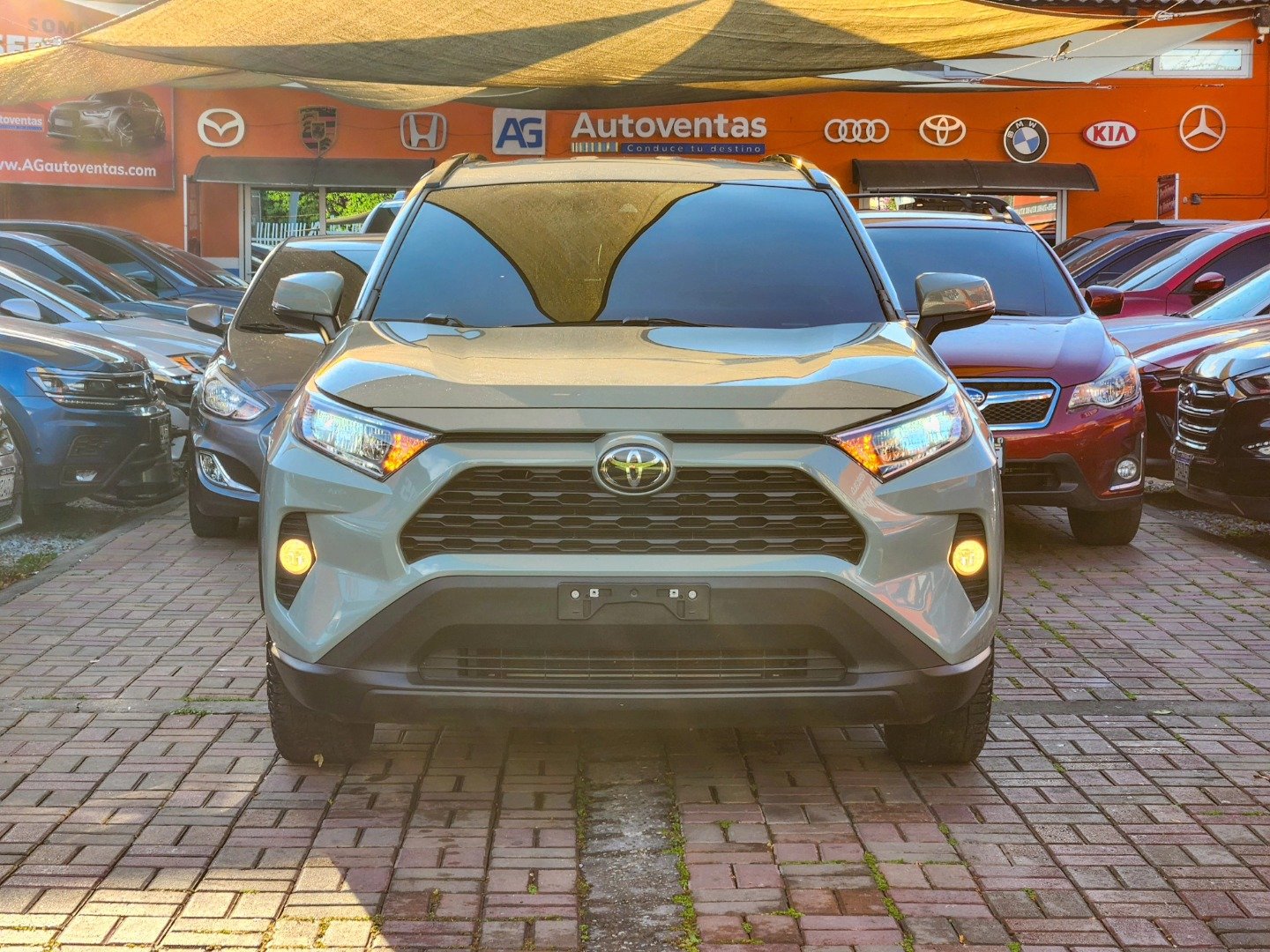 TOYOTA RAV4 XLE FWD M.2020